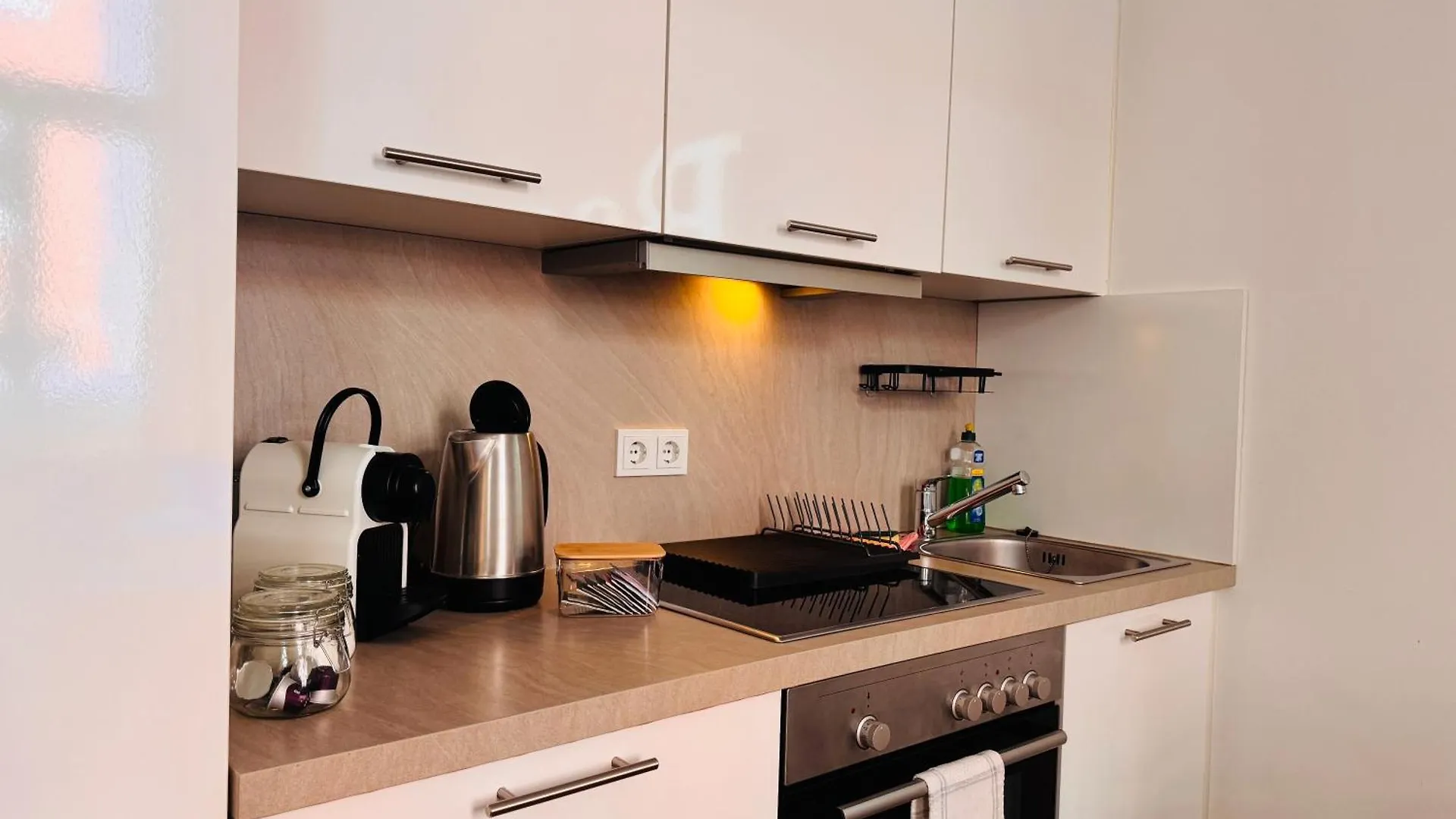 Charmantes 2-Zimmer Altbau Apartment In Koeln Nippes