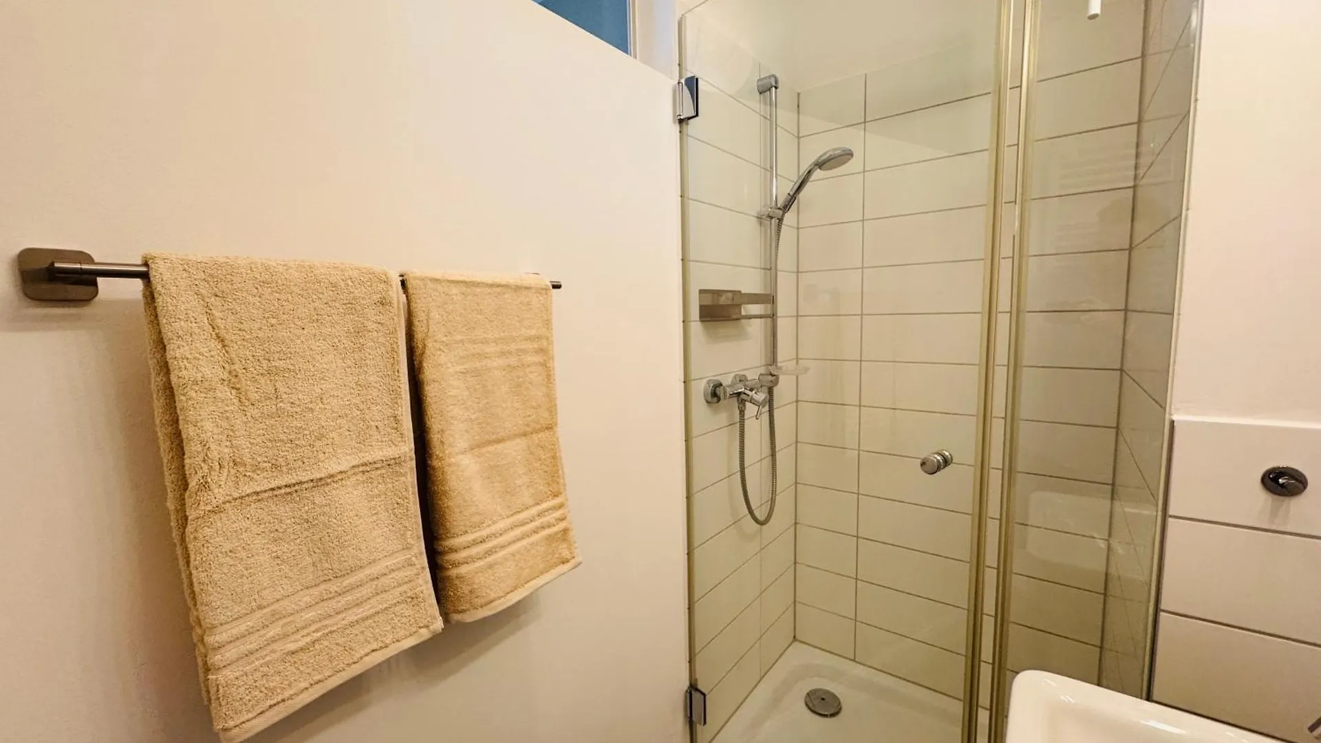 Charmantes 2-Zimmer Altbau Apartment In Koeln Nippes 0*, Κολωνία
