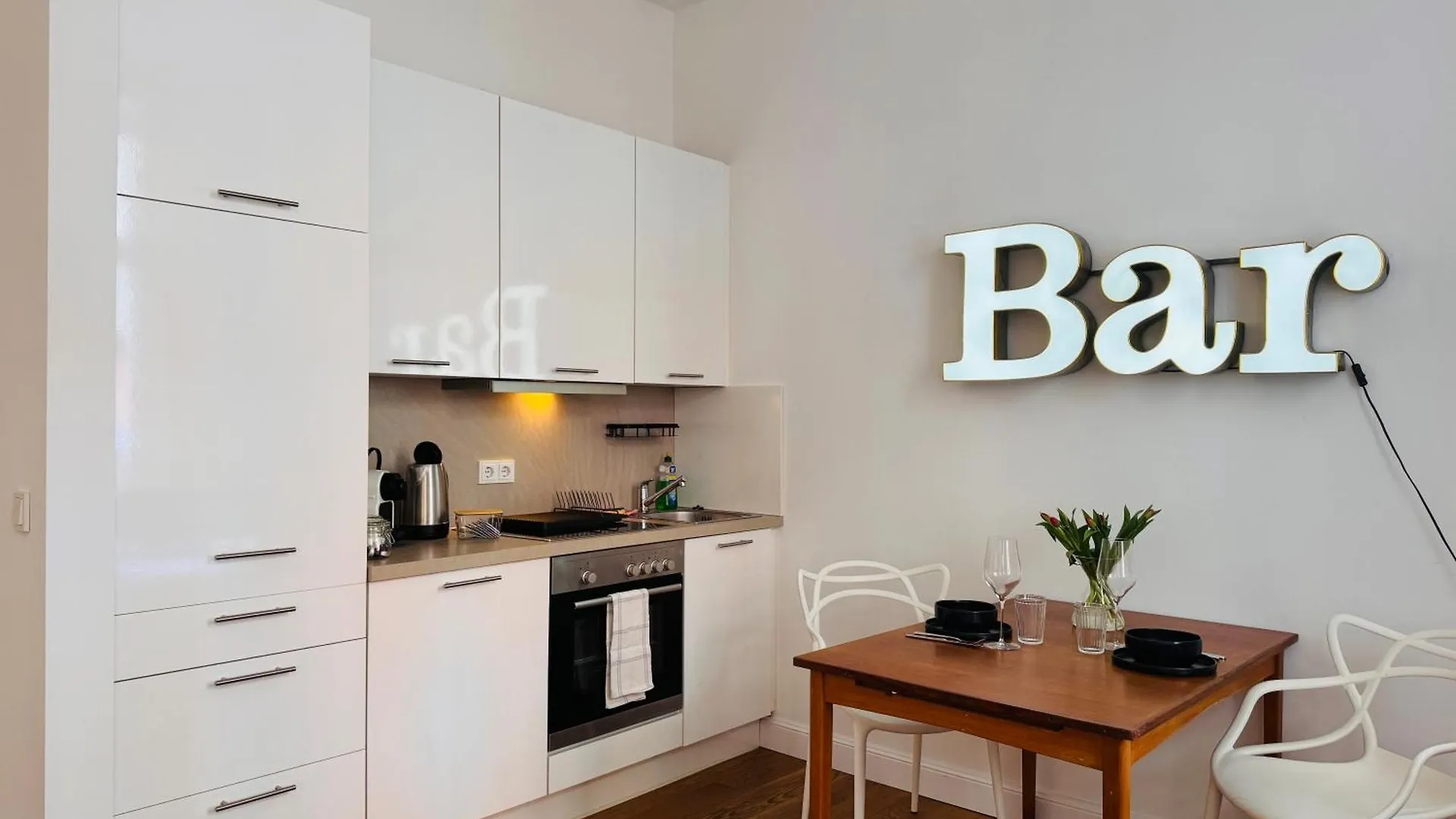 Charmantes 2-Zimmer Altbau Apartment In Koeln Nippes Γερμανία