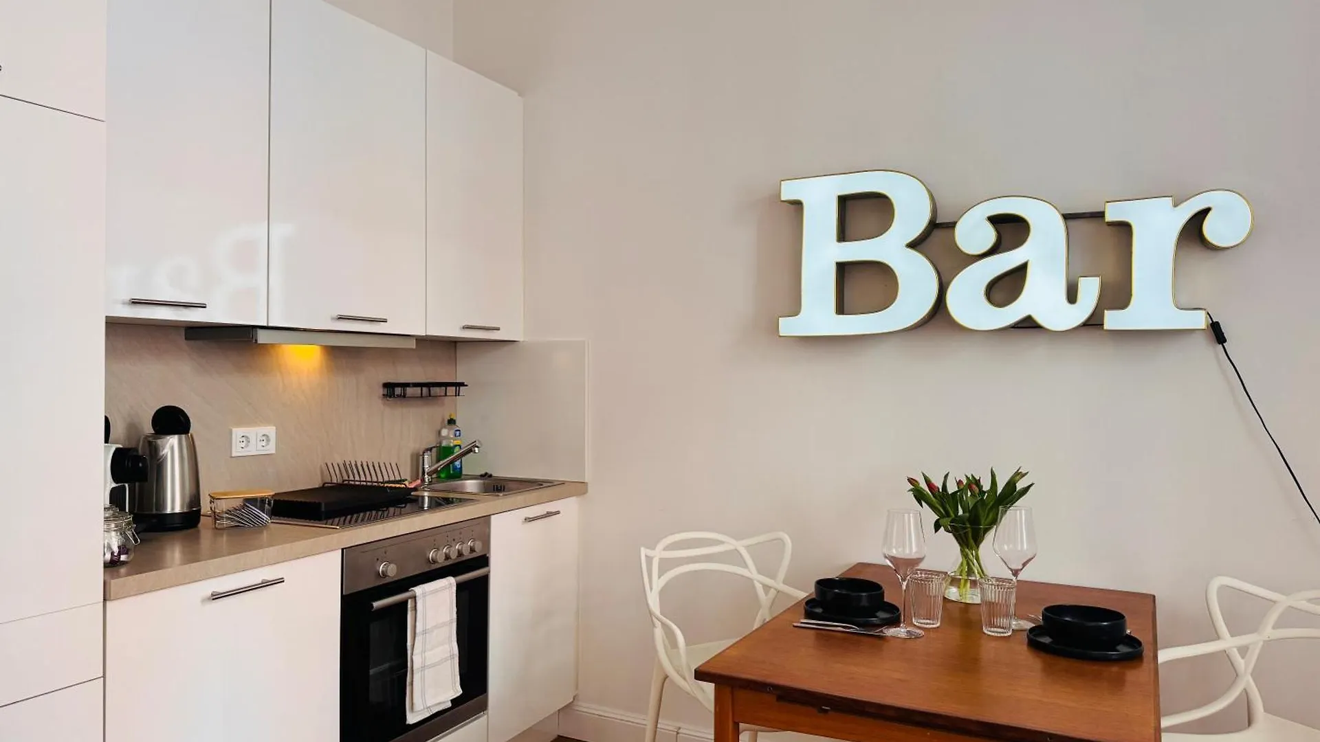 Charmantes 2-Zimmer Altbau Apartment In Koeln Nippes 0*, Κολωνία