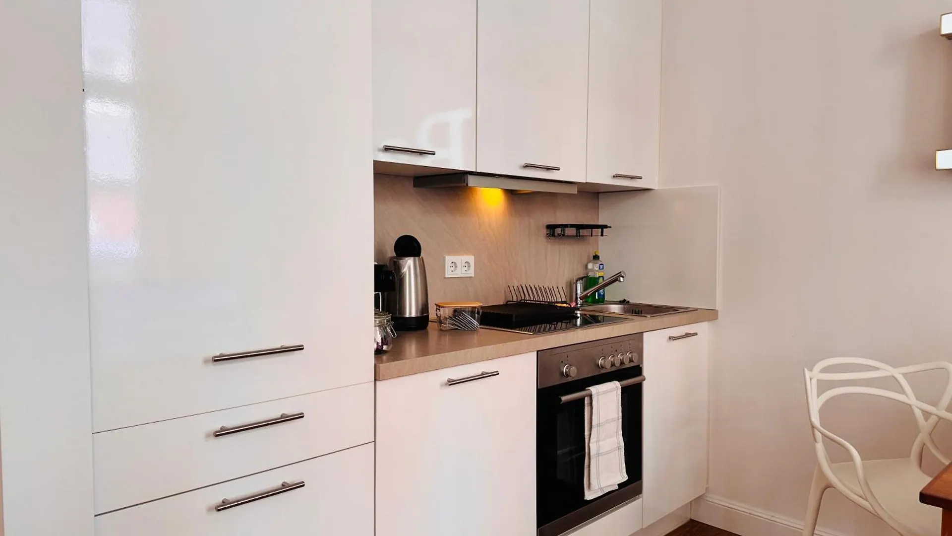 Charmantes 2-Zimmer Altbau Apartment In Koeln Nippes  Κολωνία